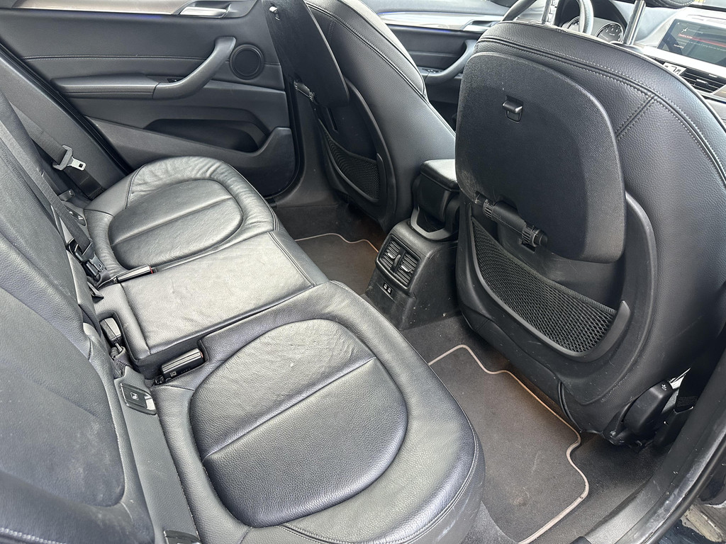 51132993-6.jpg