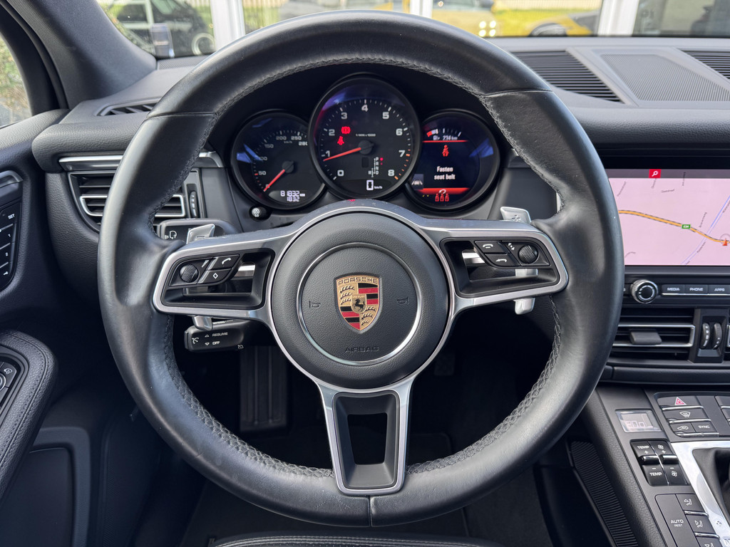 57209637-9.jpg