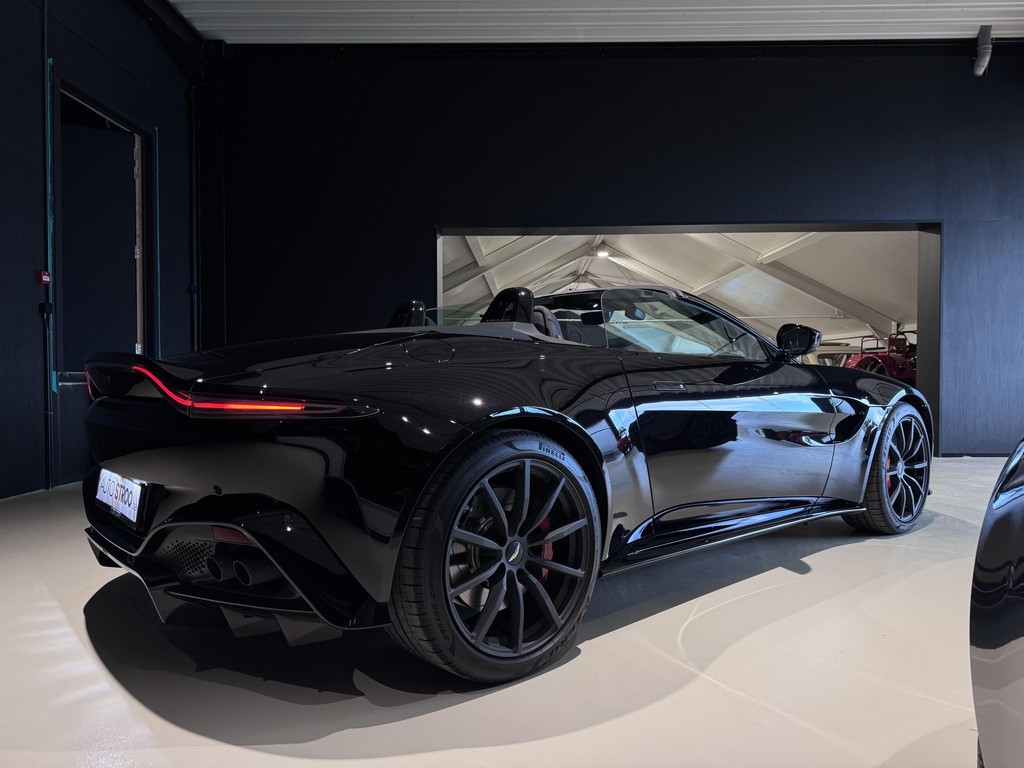 57618316-2.jpg